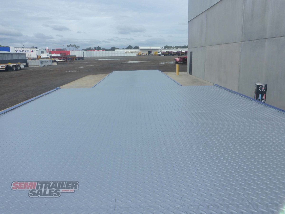 VAWDREY DROP DECK TRAILER