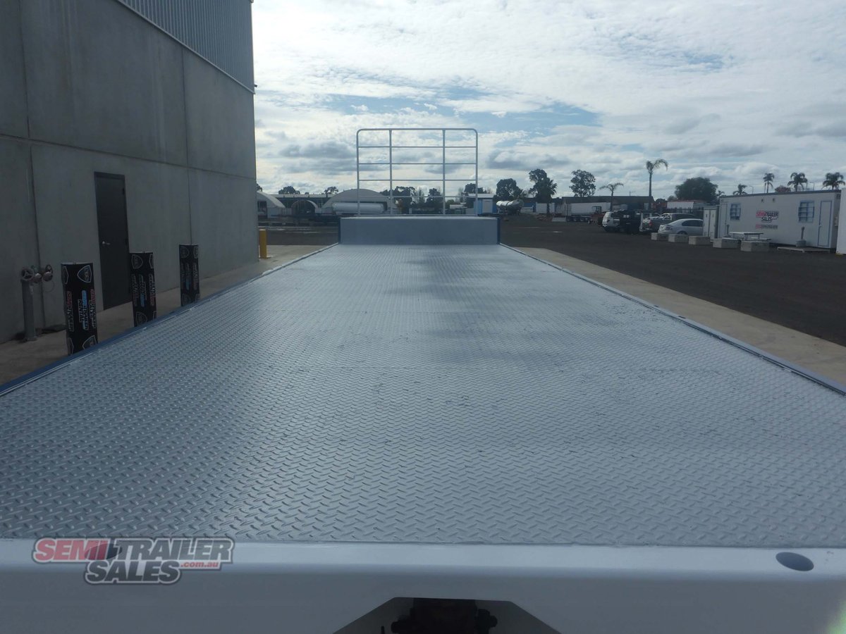 VAWDREY DROP DECK TRAILER