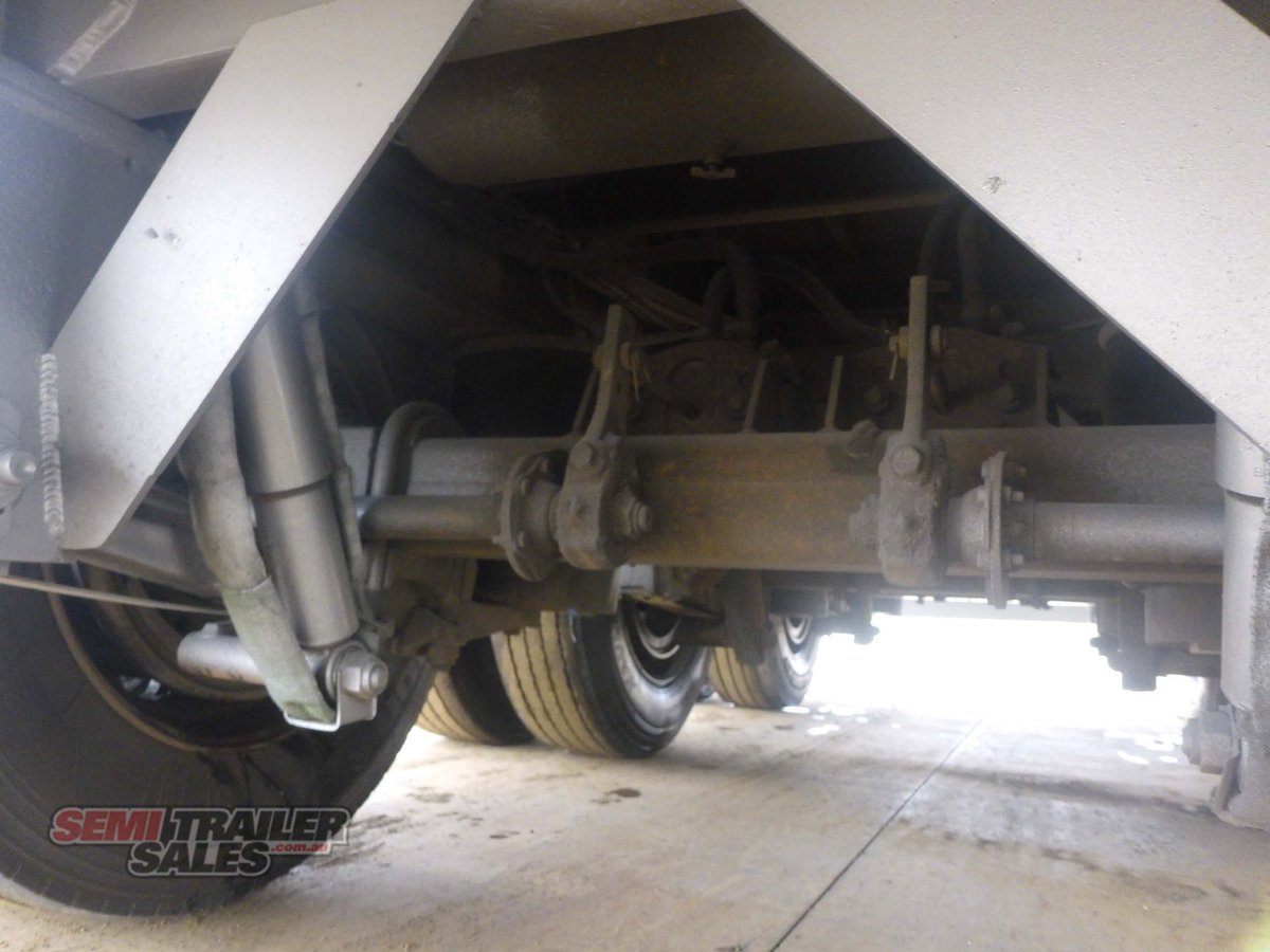 VAWDREY DROP DECK TRAILER