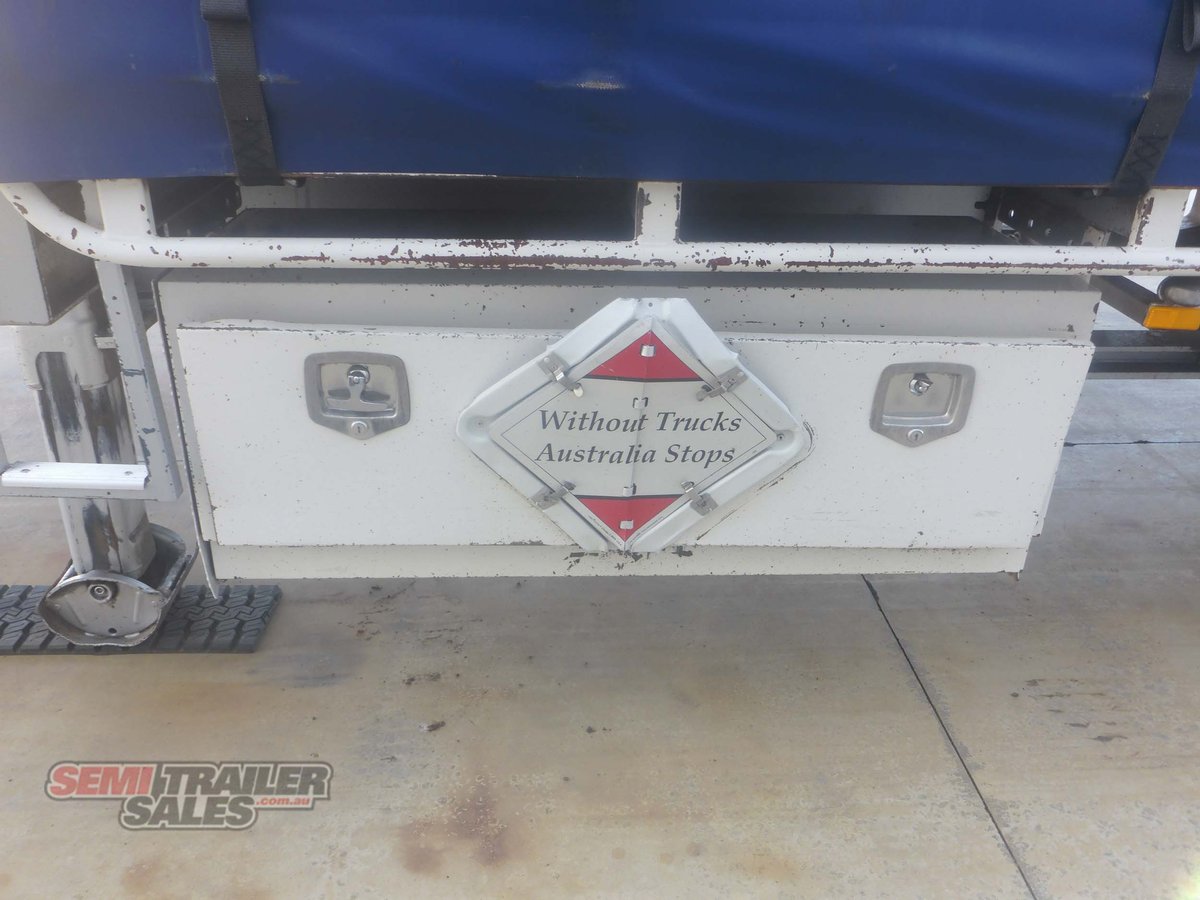 VAWDREY CURTAINSIDER TRAILER