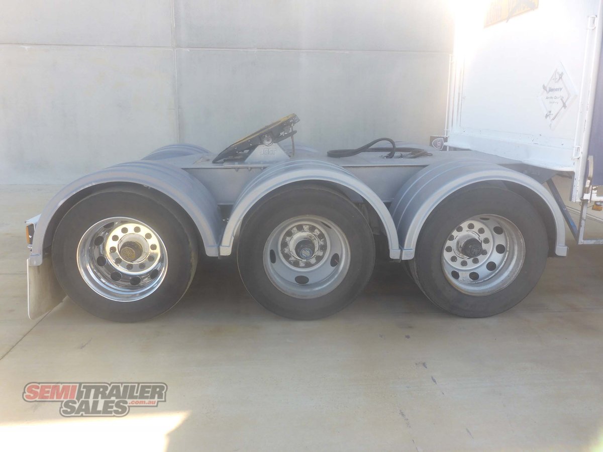 VAWDREY CURTAINSIDER TRAILER