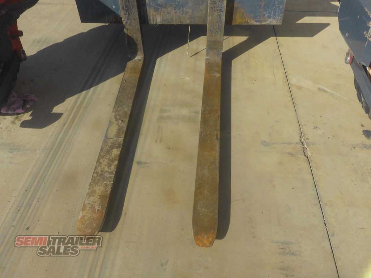 2003 KUBOTA MOFFETT FORKLIFT 
