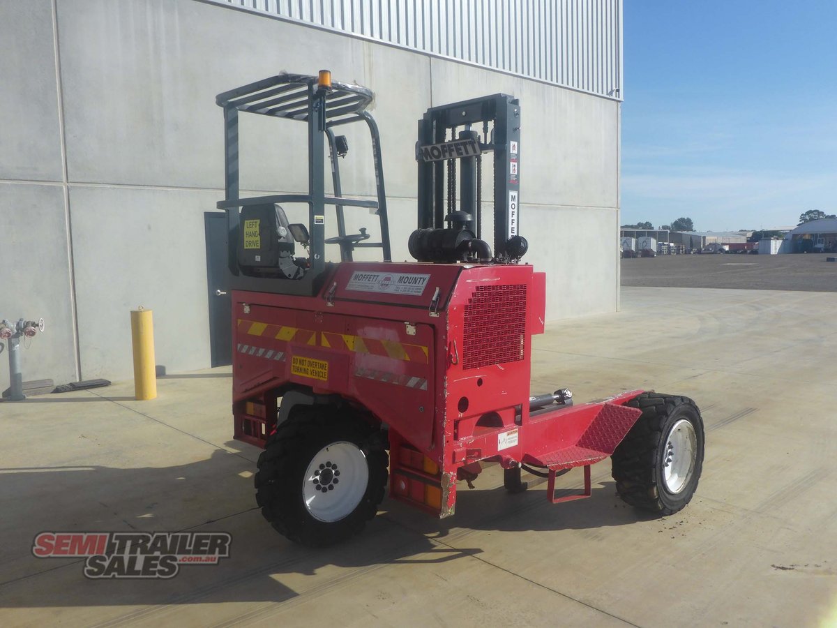 2003 KUBOTA MOFFETT FORKLIFT 