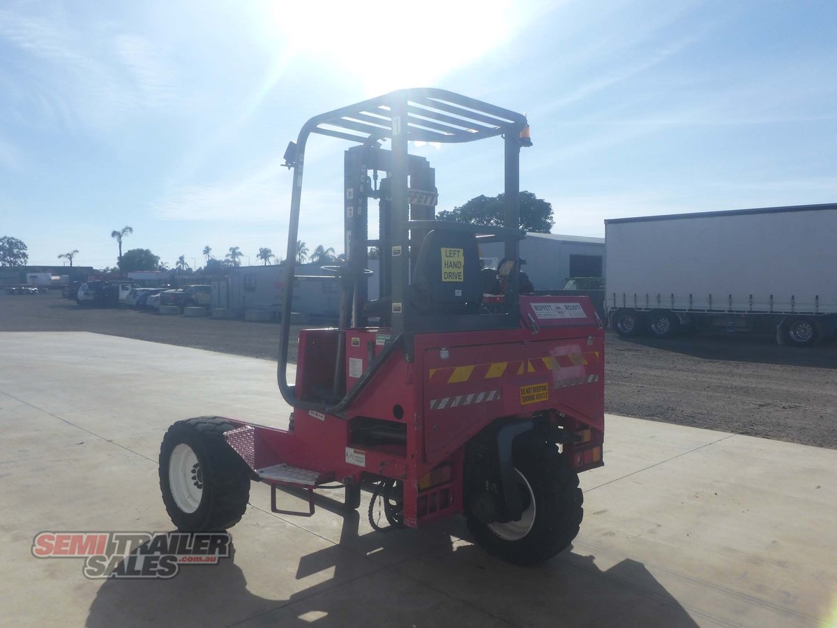 2003 KUBOTA MOFFETT FORKLIFT 