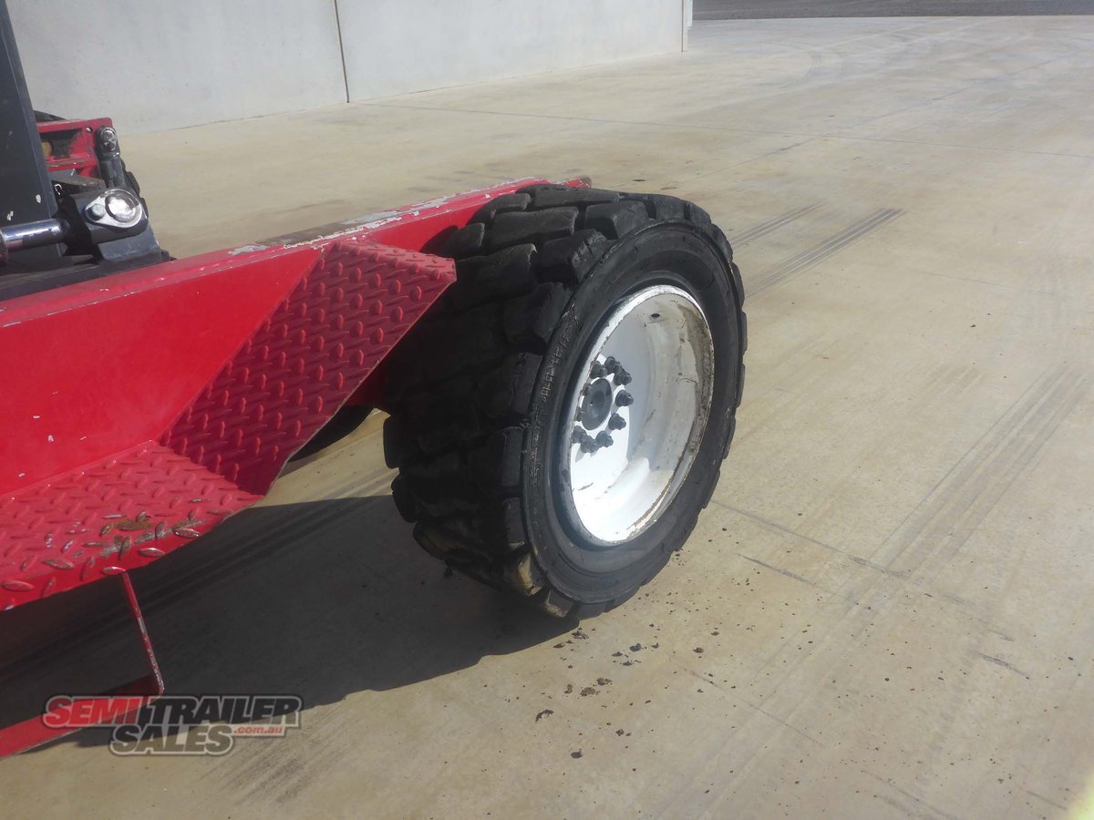 2003 KUBOTA MOFFETT FORKLIFT 