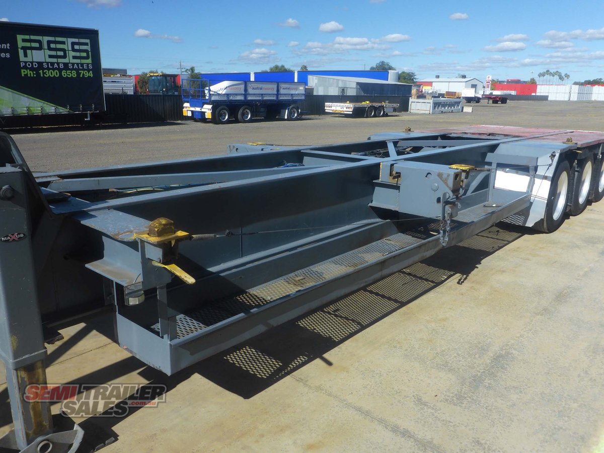 MAXITRANS SKEL TRAILER