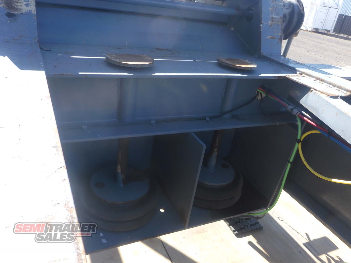 MAXITRANS SKEL TRAILER