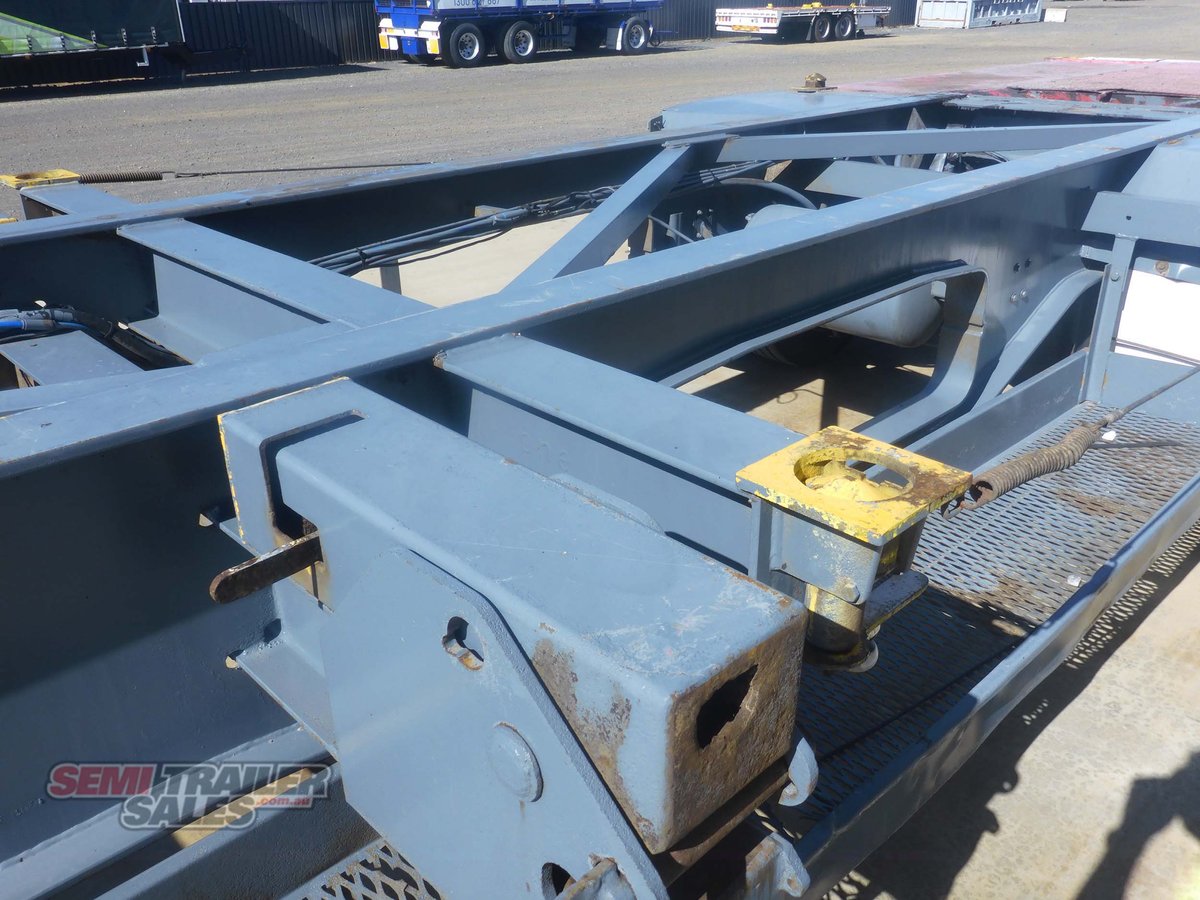 MAXITRANS SKEL TRAILER