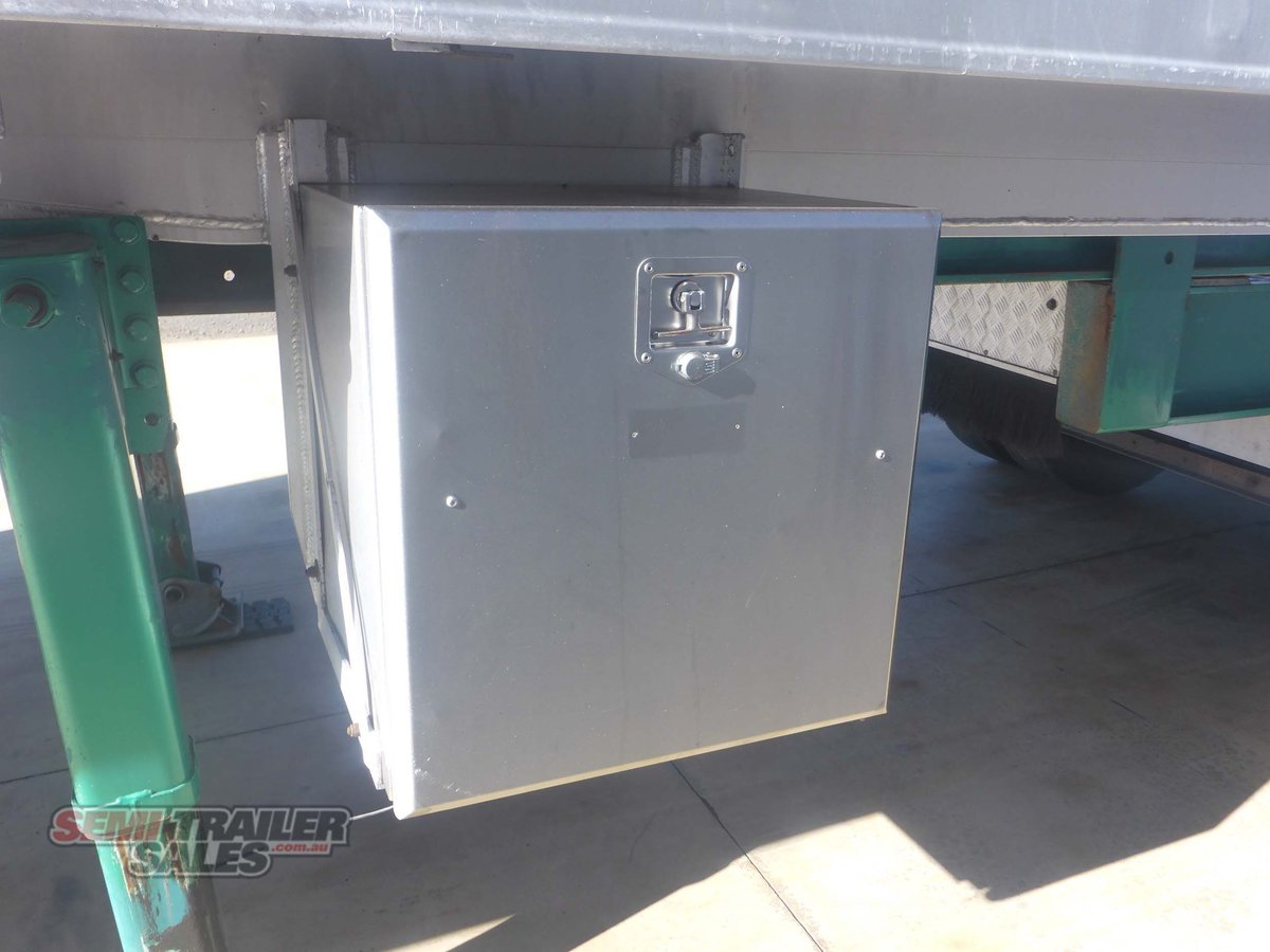 LUSTY TIPPER TRAILER