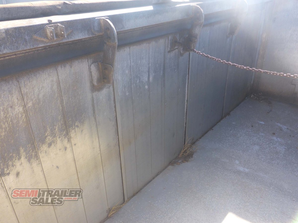 LUSTY TIPPER TRAILER