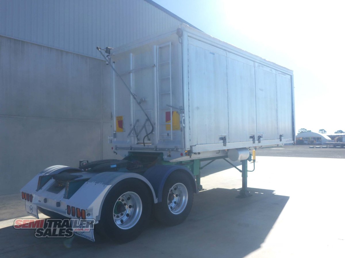 LUSTY TIPPER TRAILER