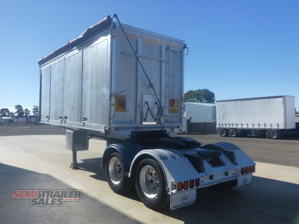 LUSTY TIPPER TRAILER