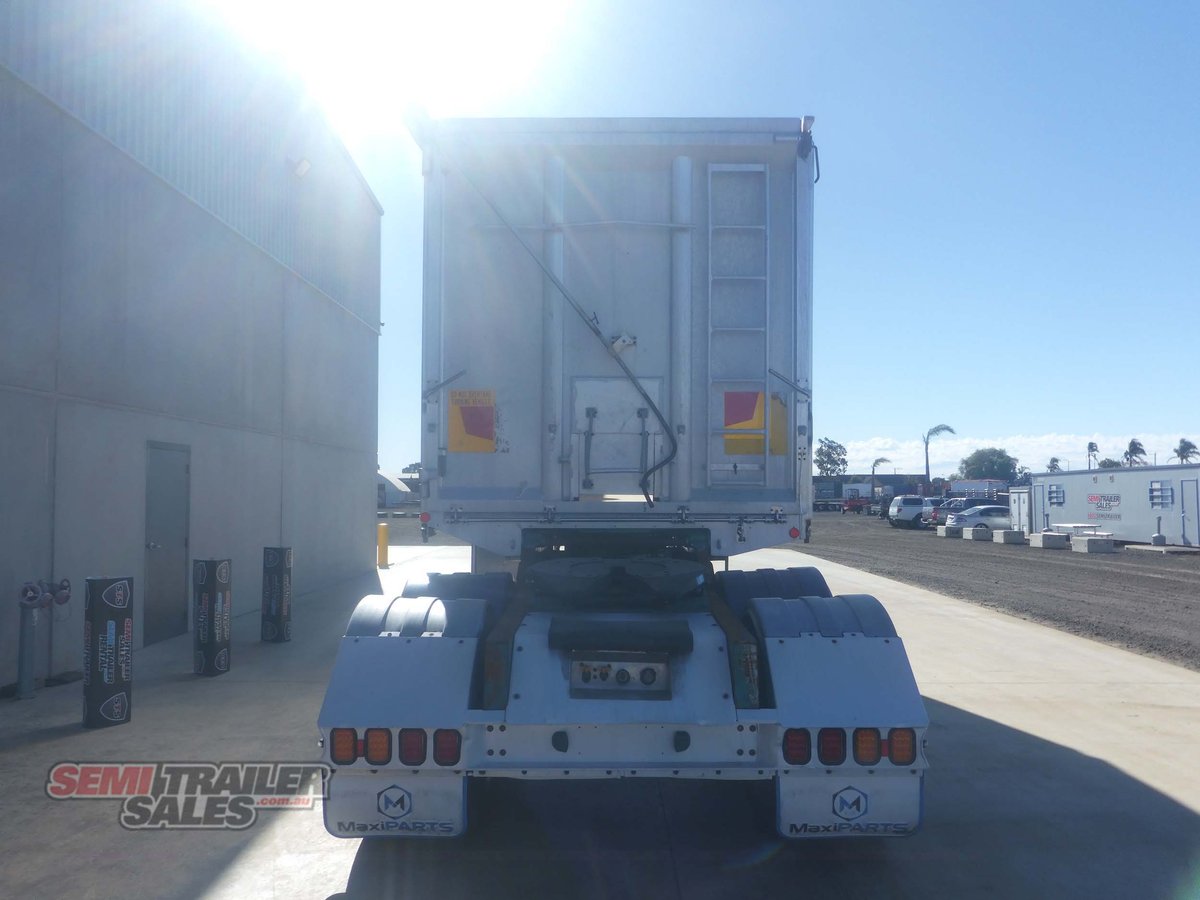 LUSTY TIPPER TRAILER