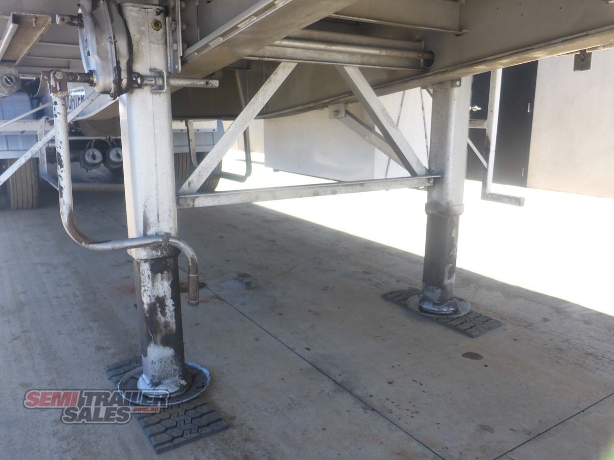 FREIGHTER CURTAINSIDER TRAILER