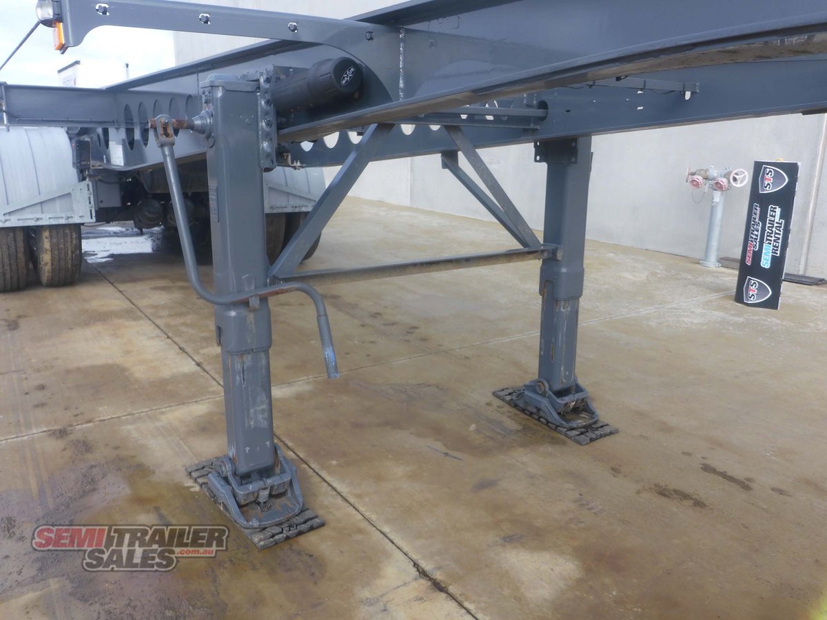MAXITRANS SKEL TRAILER