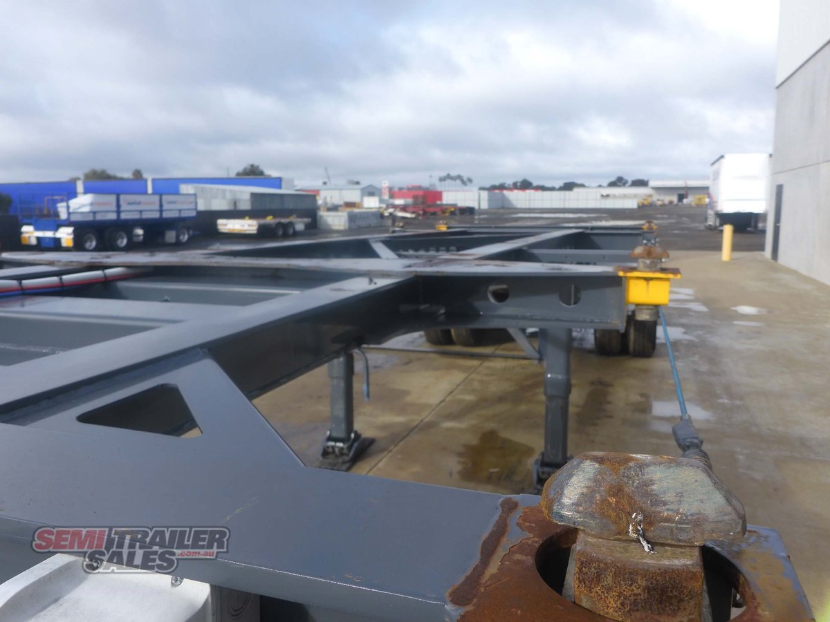 MAXITRANS SKEL TRAILER