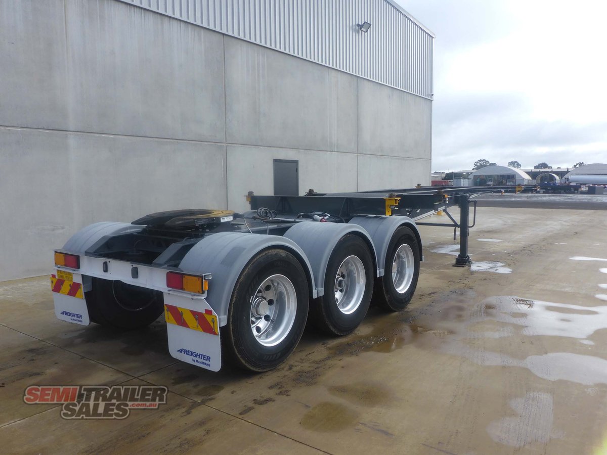 MAXITRANS SKEL TRAILER