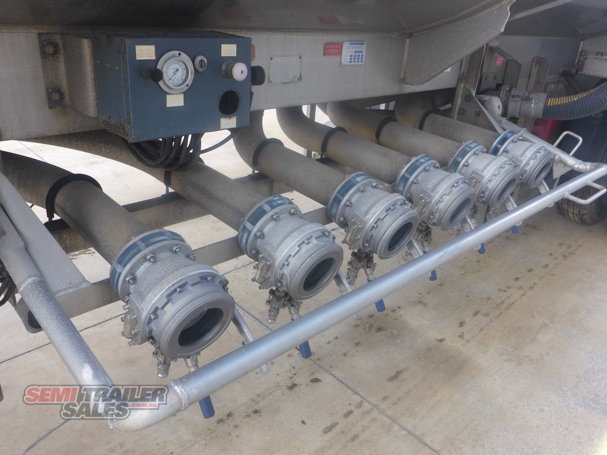OMEGA TANKER TRAILER