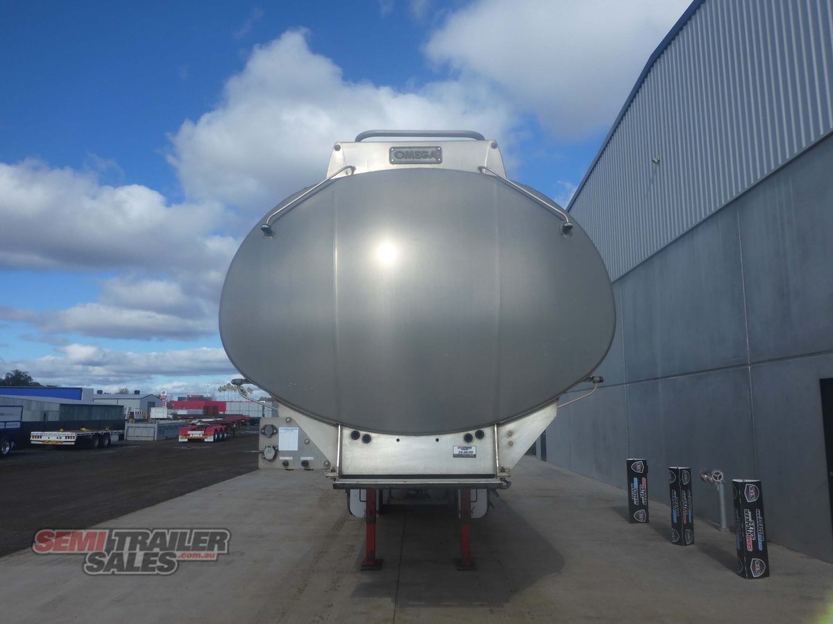 OMEGA TANKER TRAILER