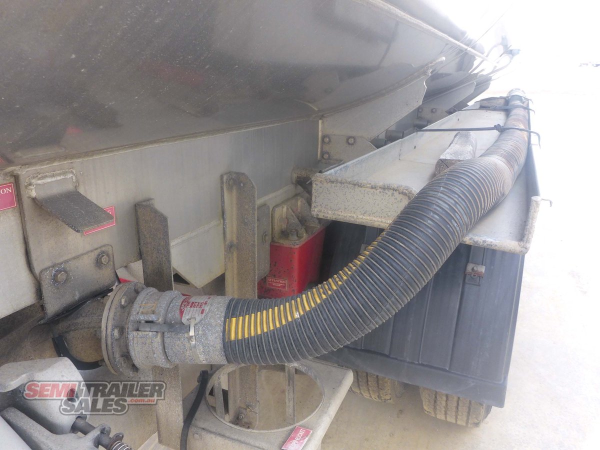 OMEGA TANKER TRAILER