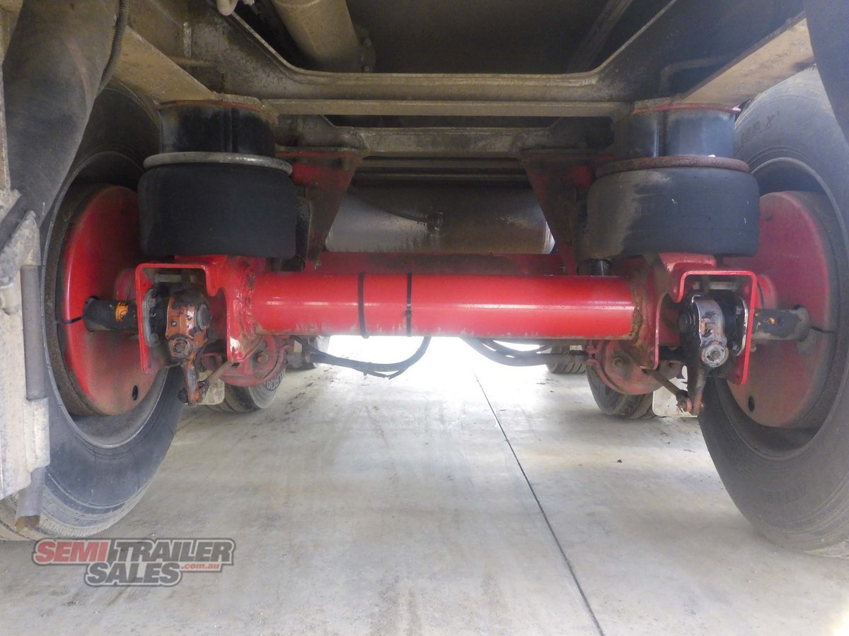 OMEGA TANKER TRAILER
