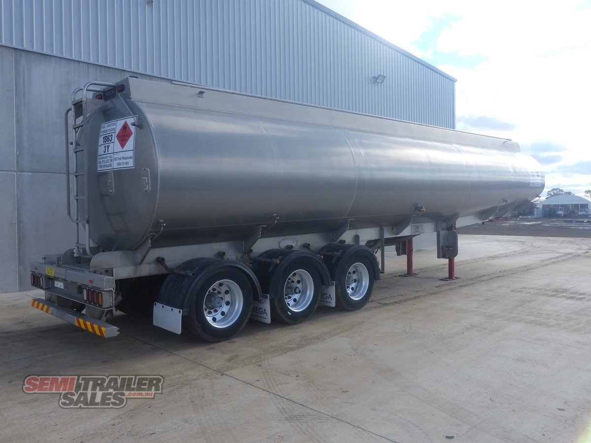 OMEGA TANKER TRAILER
