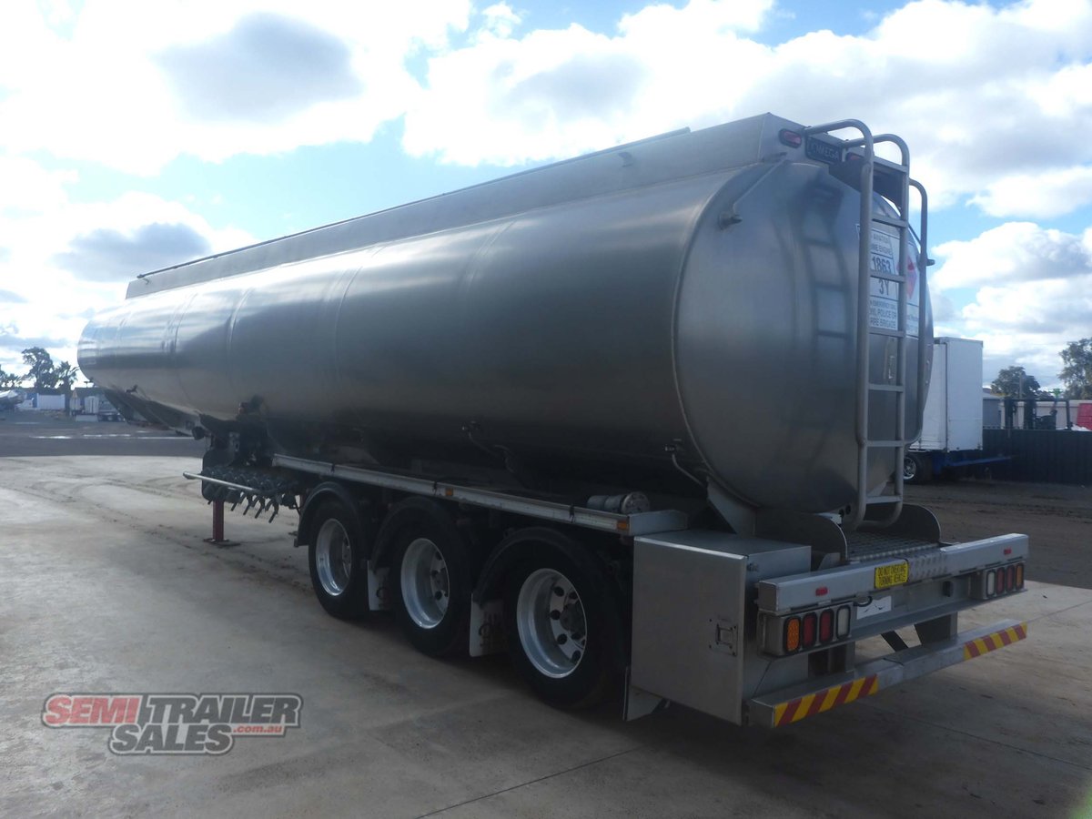 OMEGA TANKER TRAILER