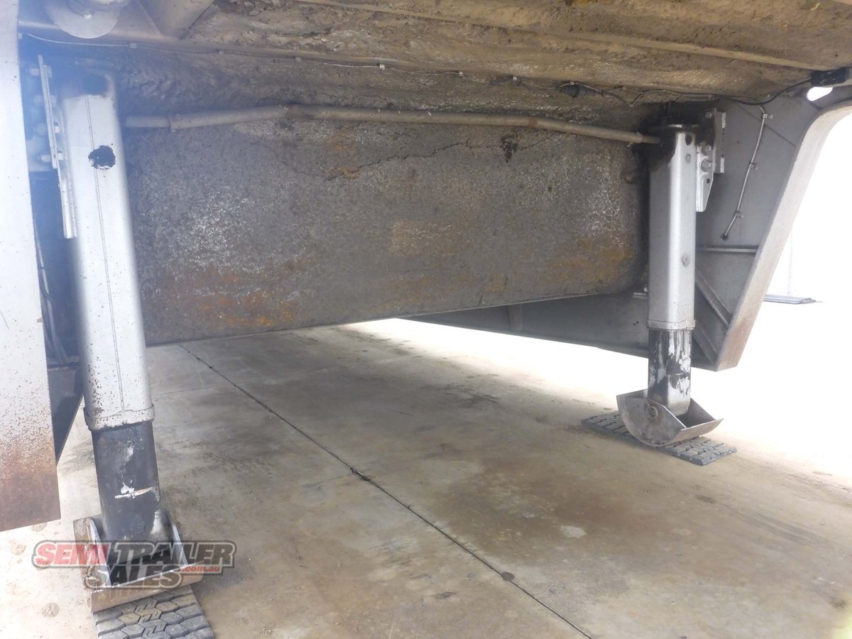 MAXITRANS CURTAINSIDER TRAILER