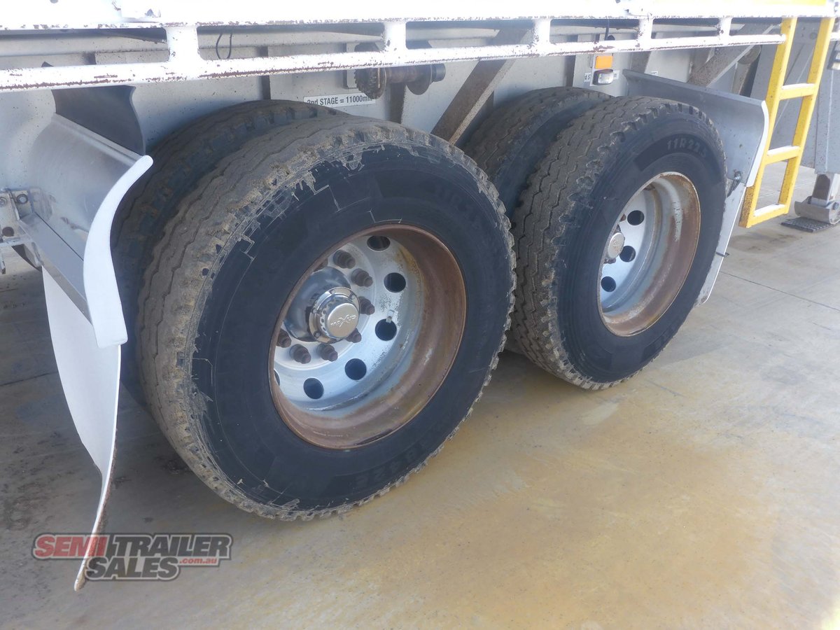 MAXITRANS FLAT TOP TRAILER