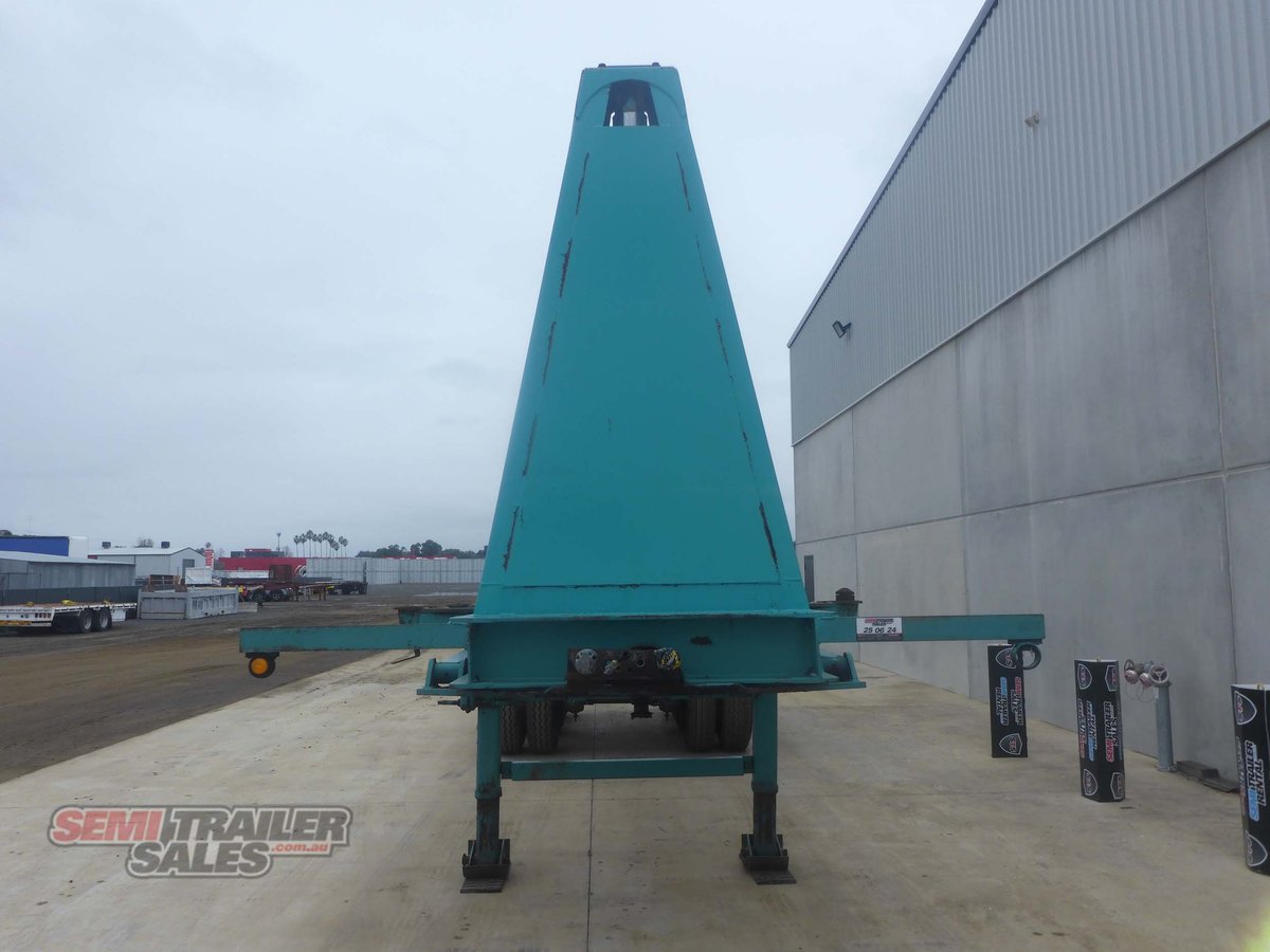 FREIGHTER TRI AXLE TIPPING SKEL TRAILER