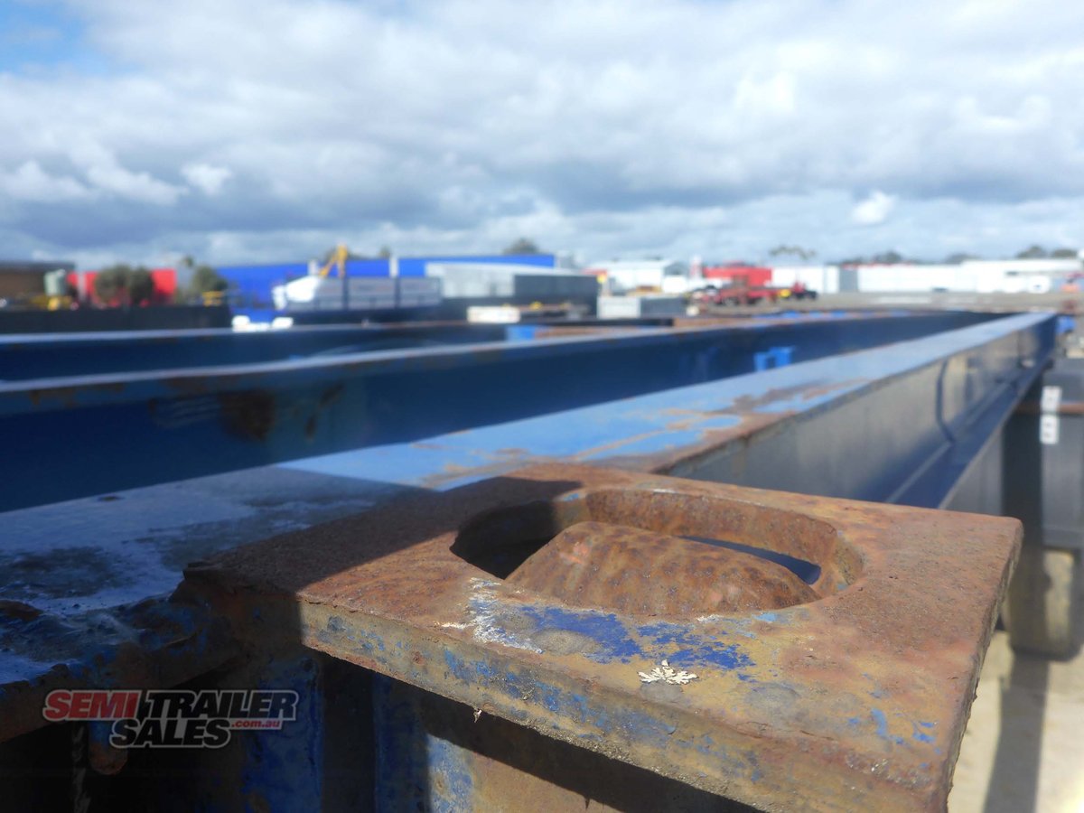FRUEHAUF SKEL TRAILER