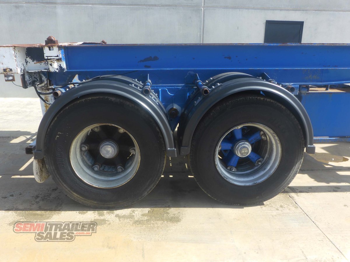 FRUEHAUF SKEL TRAILER