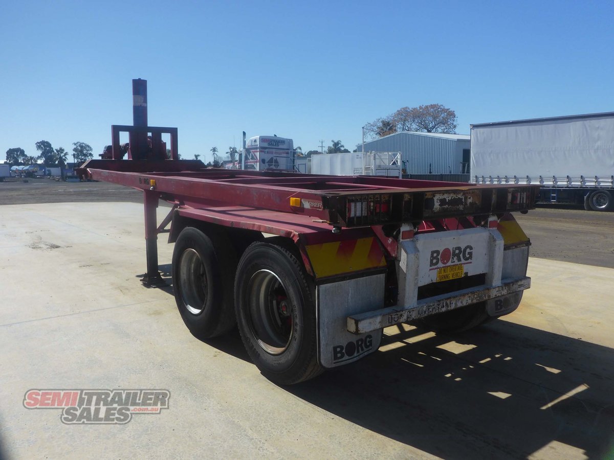 BARKER SKEL TRAILER
