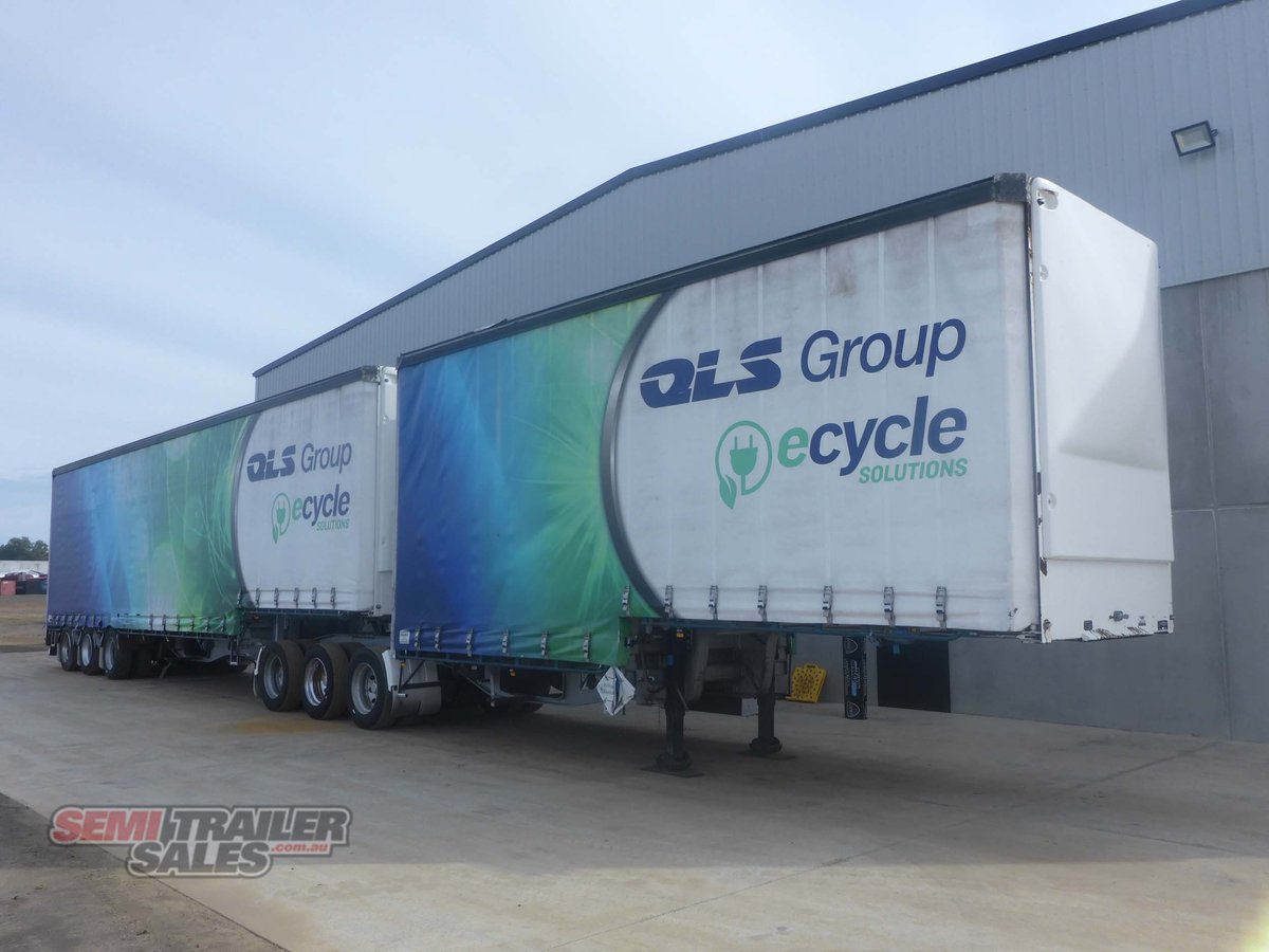 VAWDREY CURTAINSIDER TRAILER