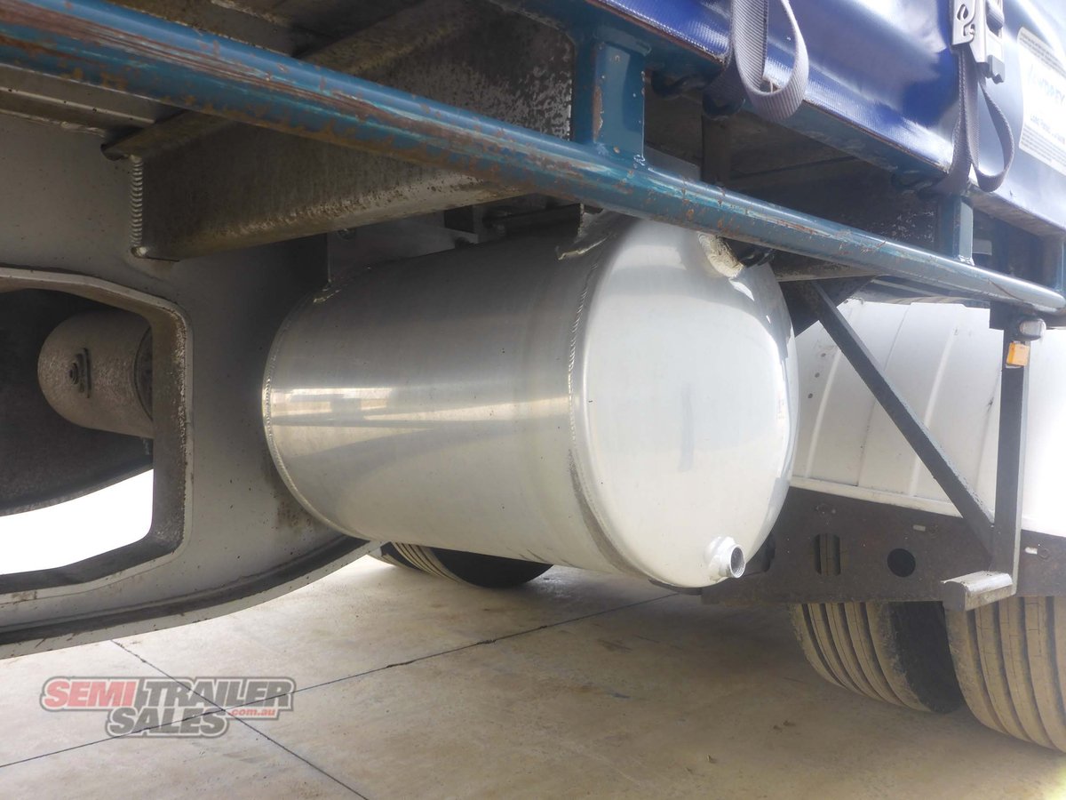 VAWDREY CURTAINSIDER TRAILER