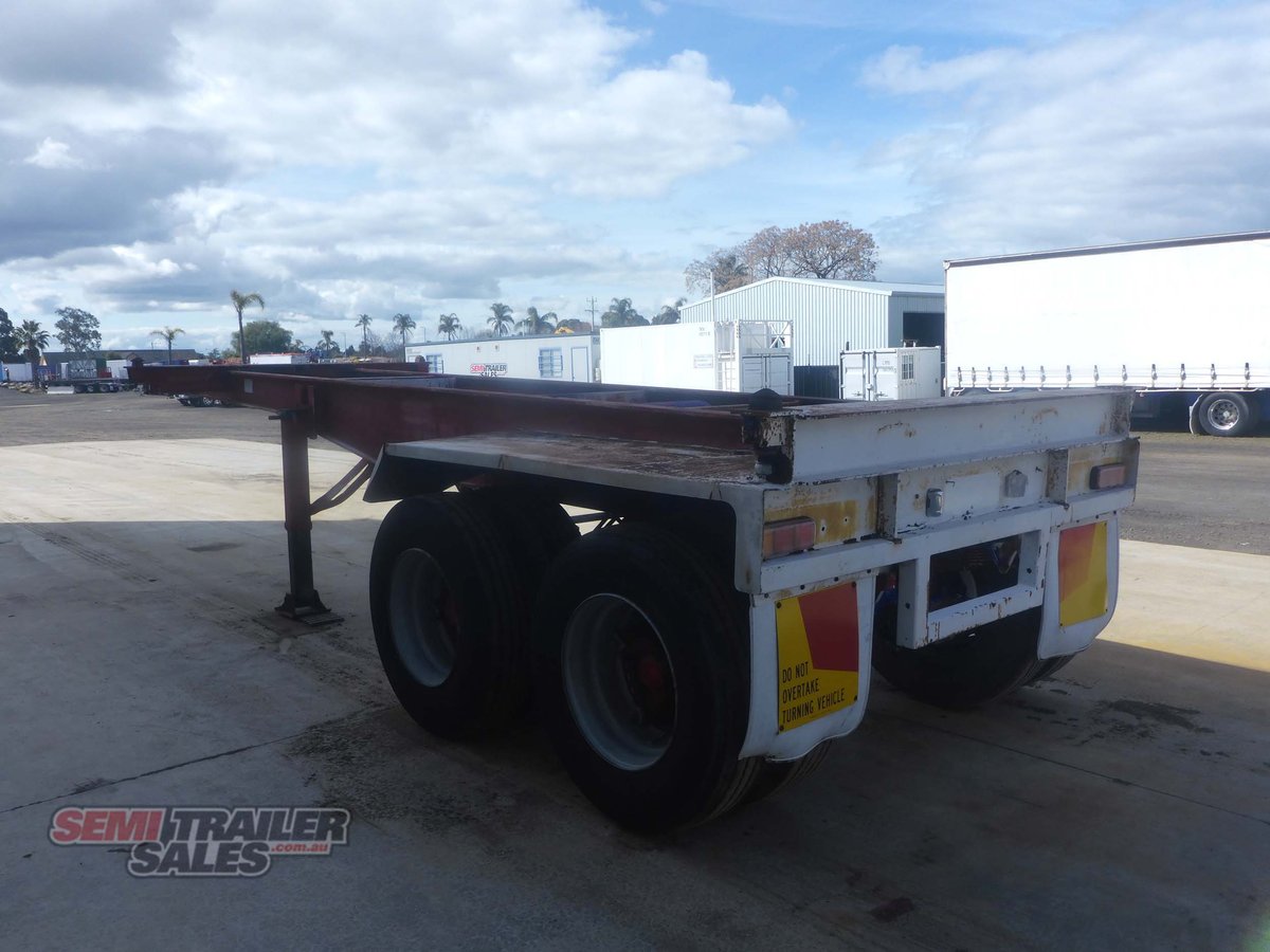 KRUEGER SKEL TRAILER
