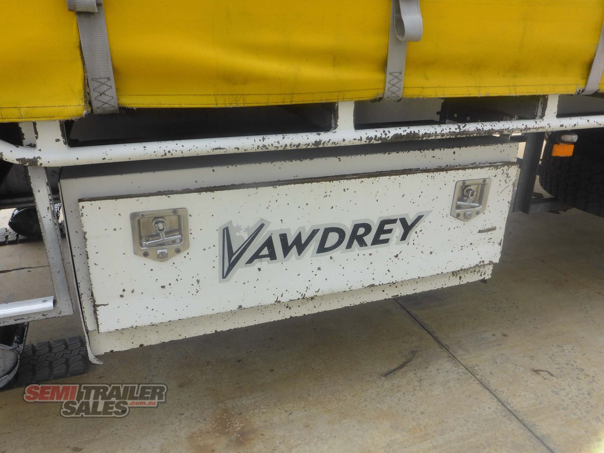 VAWDREY CURTAINSIDER TRAILER