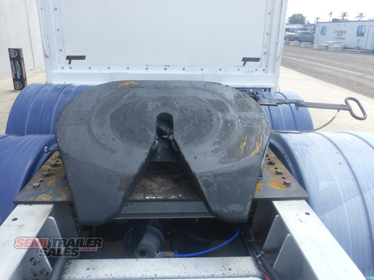 VAWDREY CURTAINSIDER TRAILER