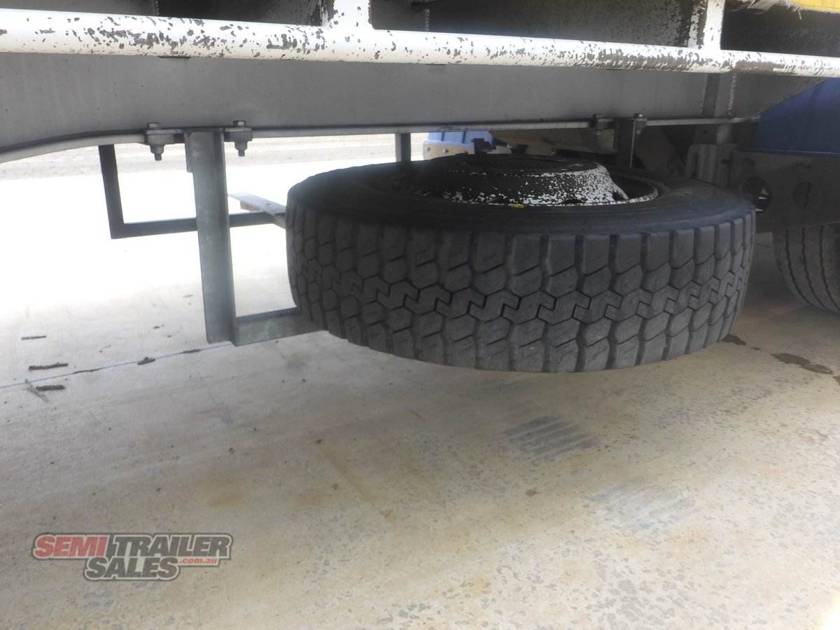 VAWDREY CURTAINSIDER TRAILER