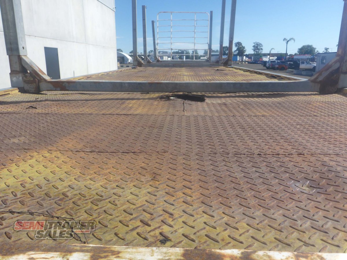 FRUEHAUF FLAT TOP TRAILER