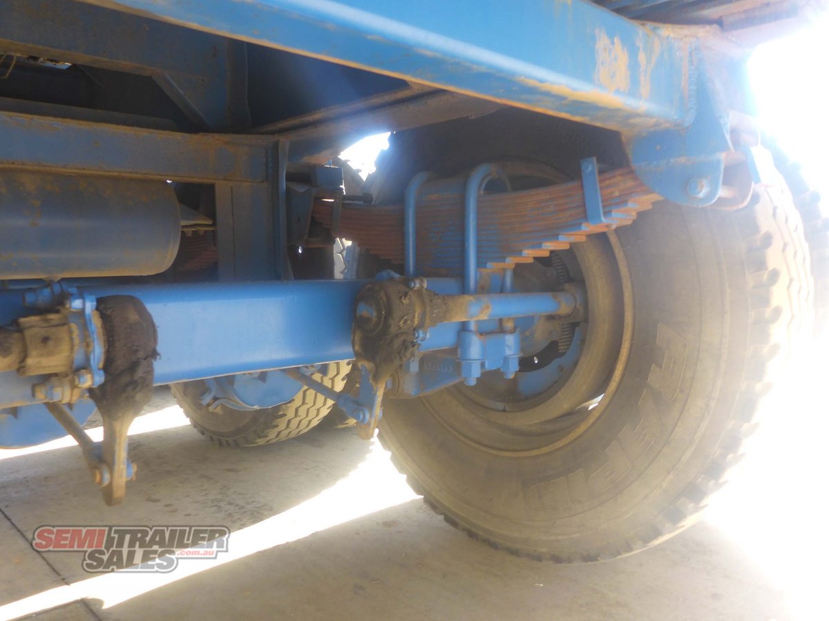 FRUEHAUF FLAT TOP TRAILER