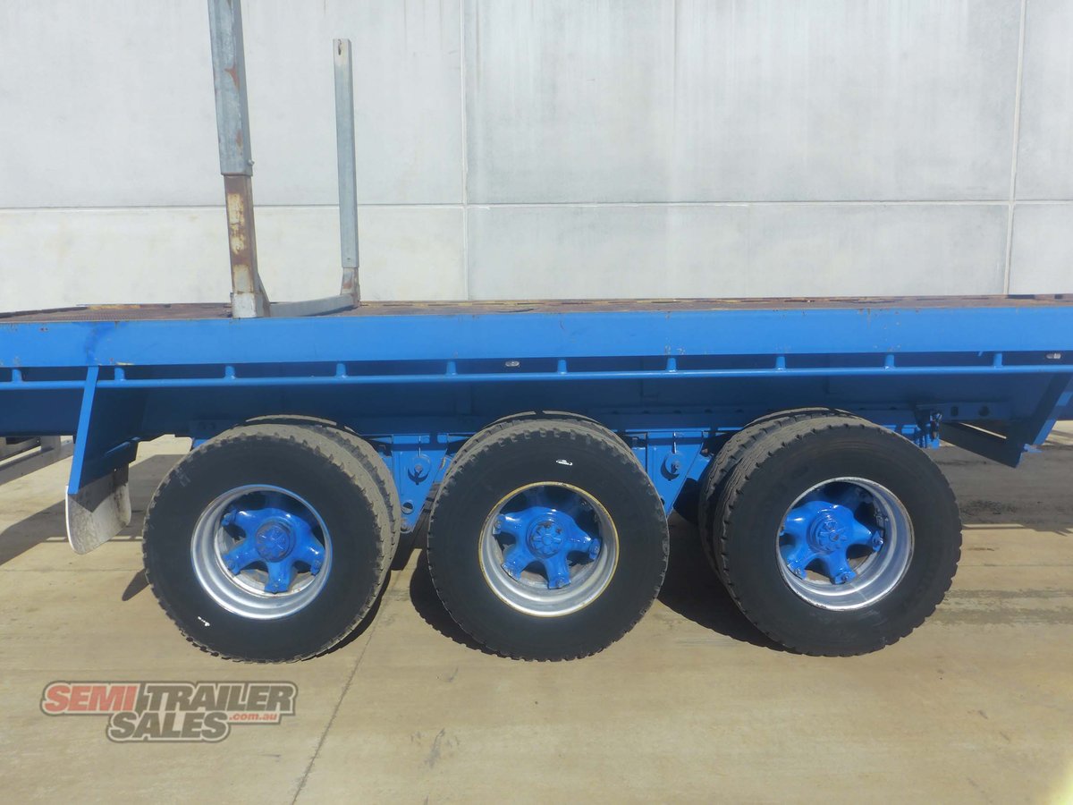 FRUEHAUF FLAT TOP TRAILER