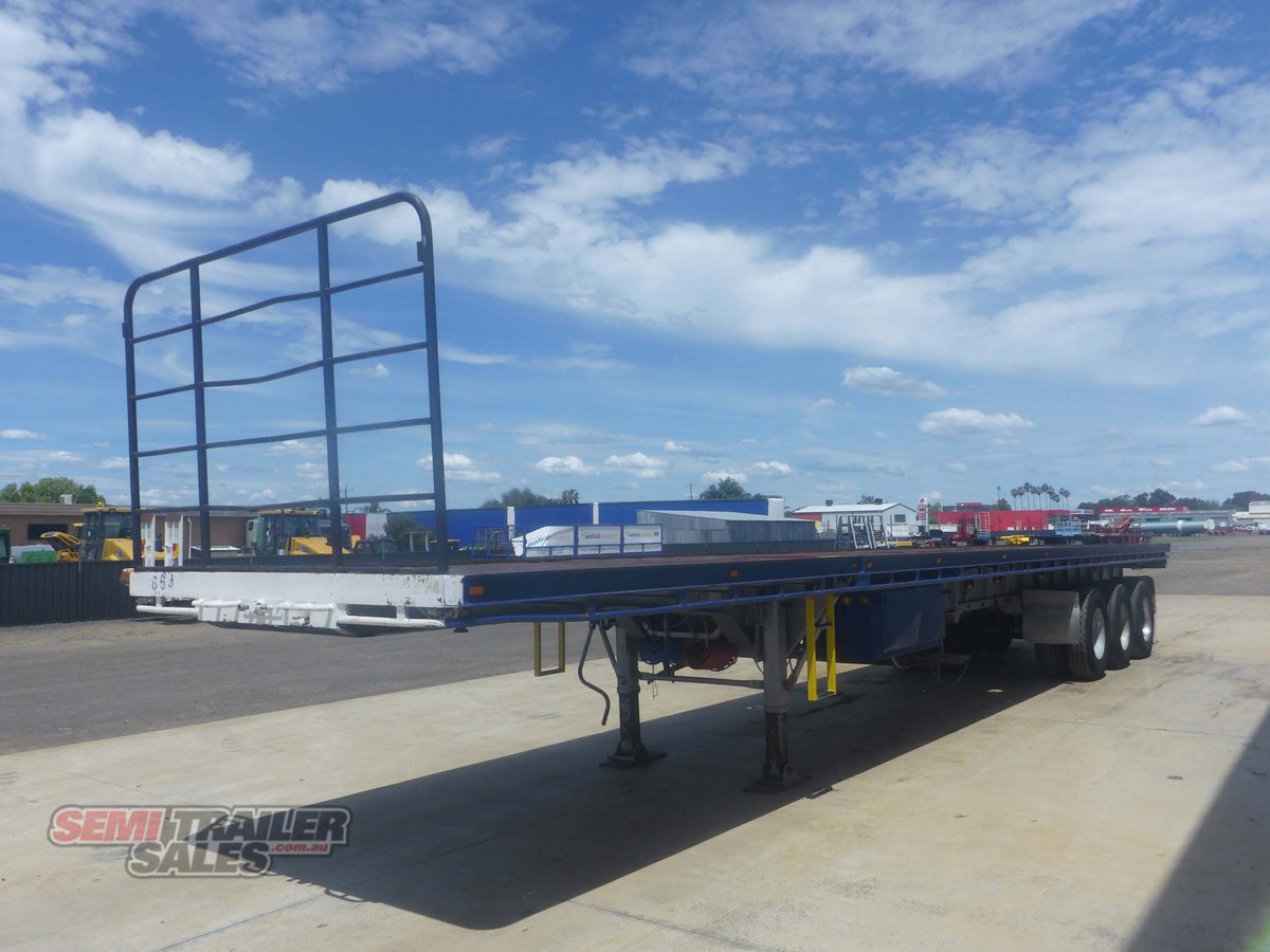 HAULMARK A TRAILER