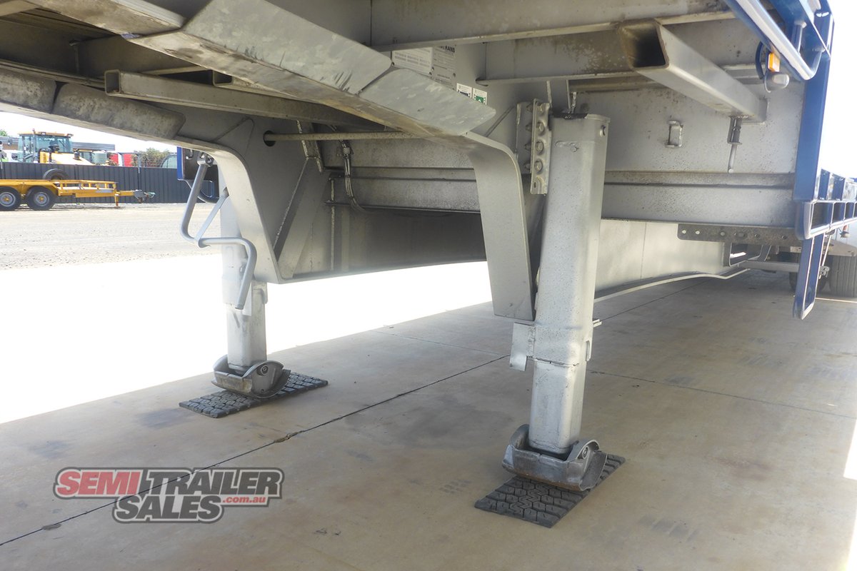 MAXITRANS DROP DECK TRAILER