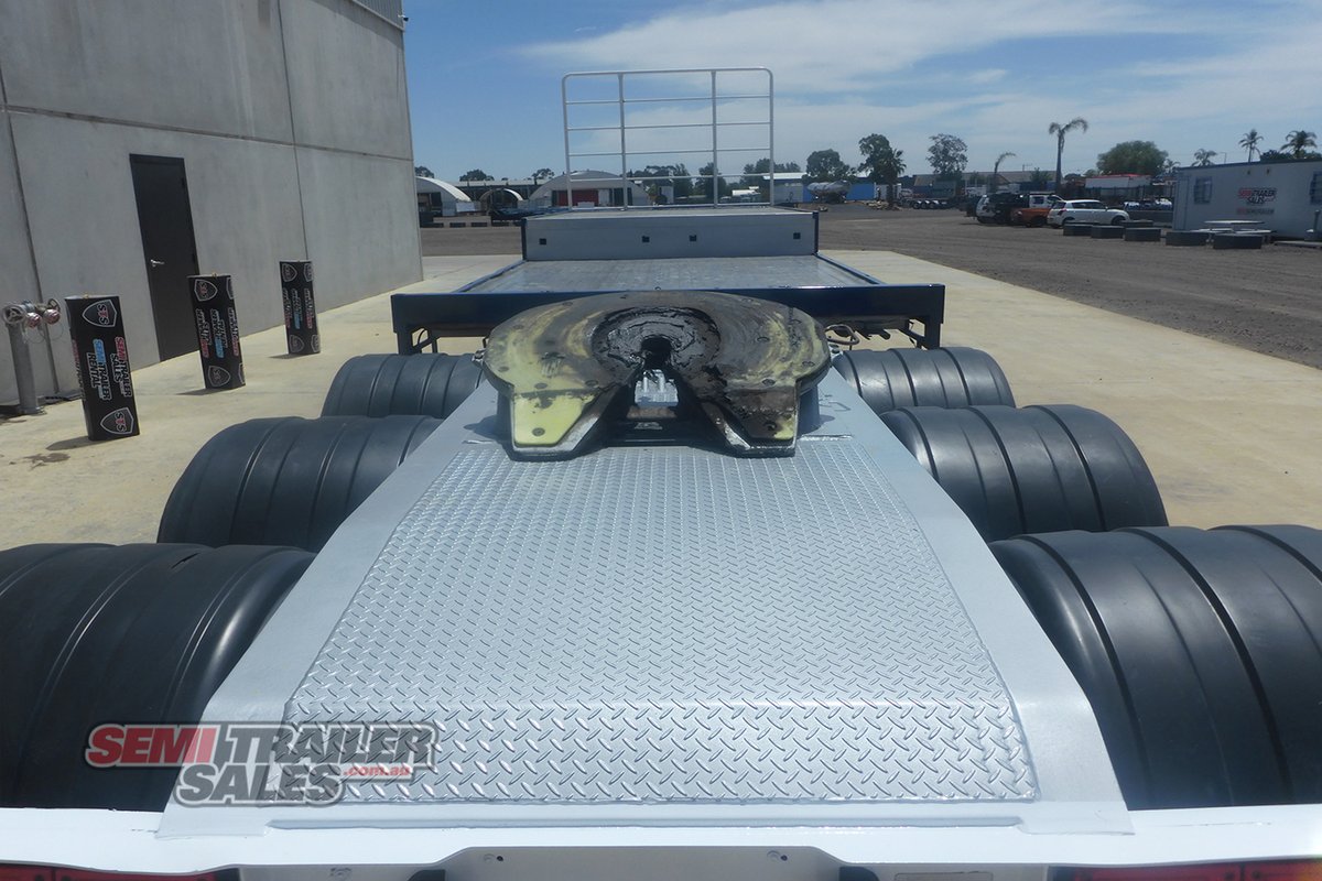 MAXITRANS DROP DECK TRAILER