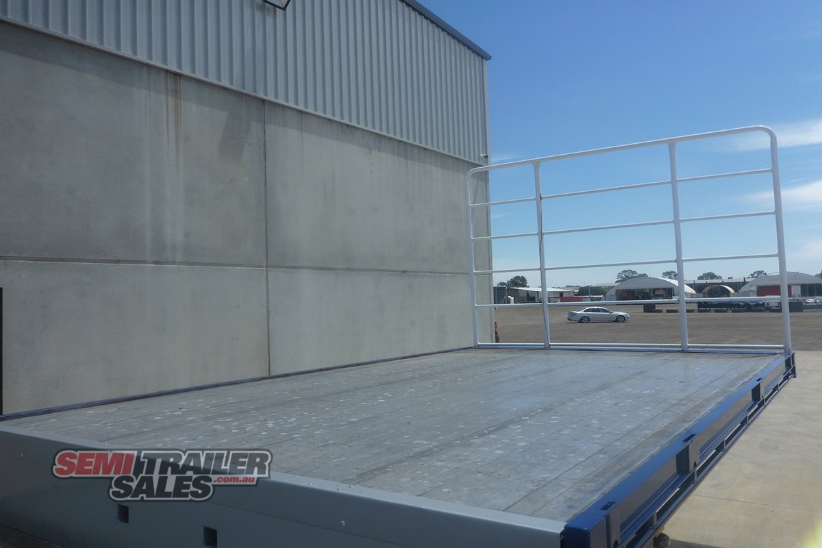 MAXITRANS DROP DECK TRAILER