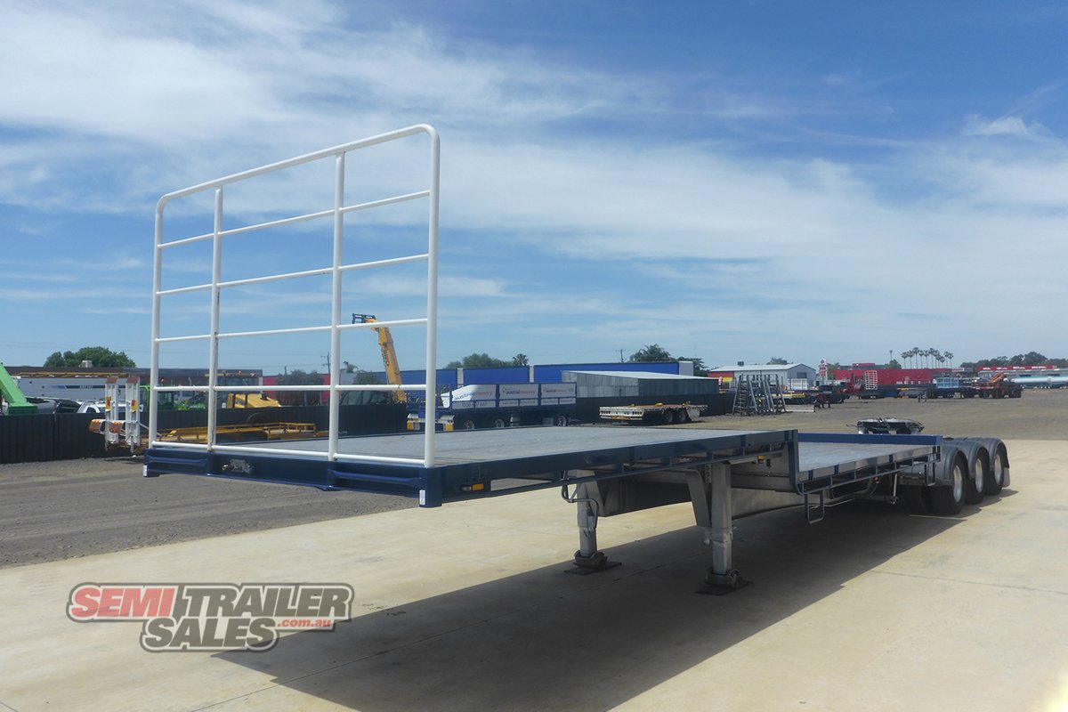 MAXITRANS DROP DECK TRAILER