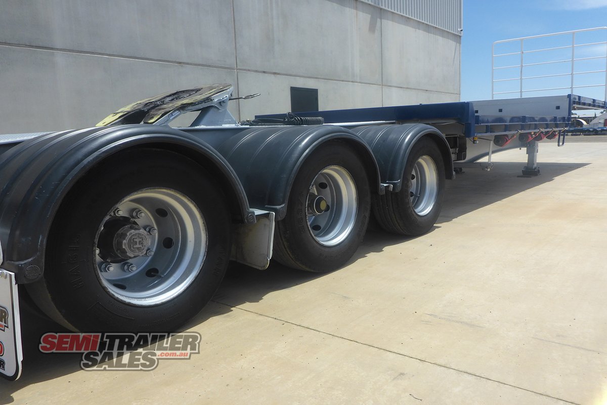 MAXITRANS DROP DECK TRAILER