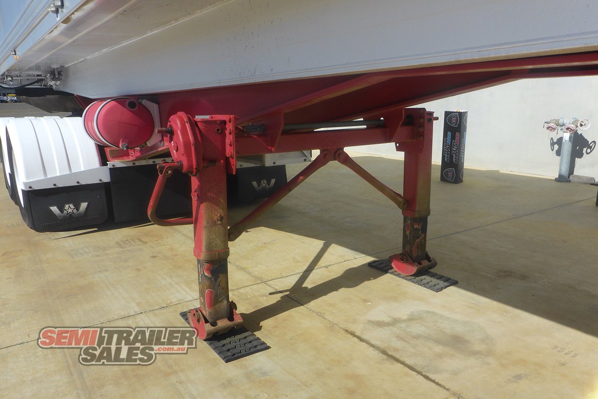 LUSTY TIPPER TRAILER