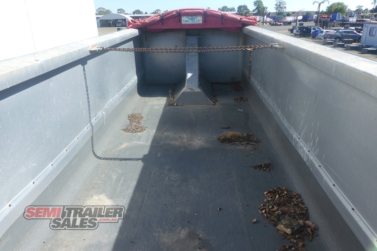 LUSTY TIPPER TRAILER
